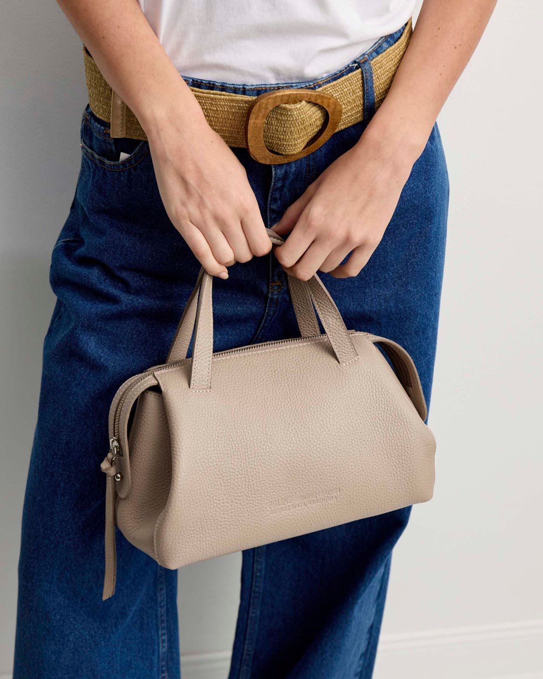 Cartera de mano Resort en cuero graneado