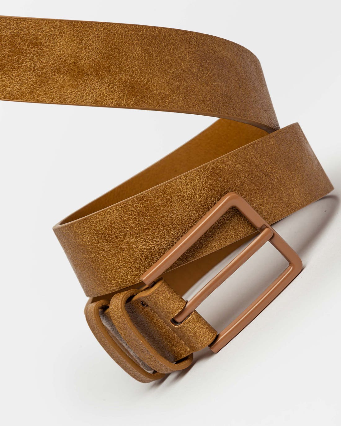 Cinturon Africa en efecto cuero